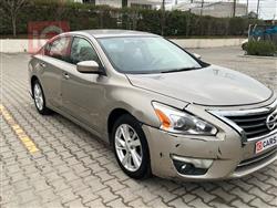 نيسان ألتيما